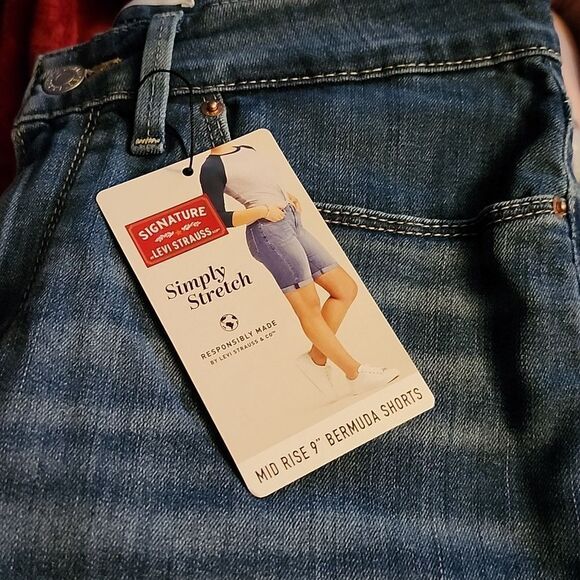 Signature by Levi Strauss & Co. Women's 10 Mid Rise Bermuda Shorts - Picture 6 of 6